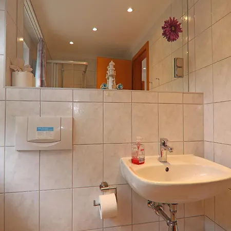 Casa vacanze Ferienhaeuser Am Teich, Zinnowitz, Cleaning Included
