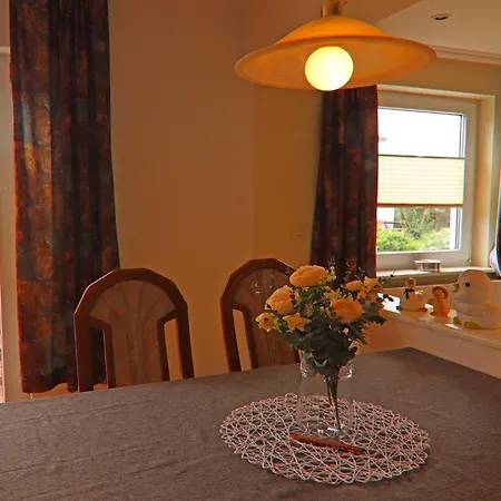 Casa vacanze Ferienhaeuser Am Teich, Zinnowitz, Cleaning Included *