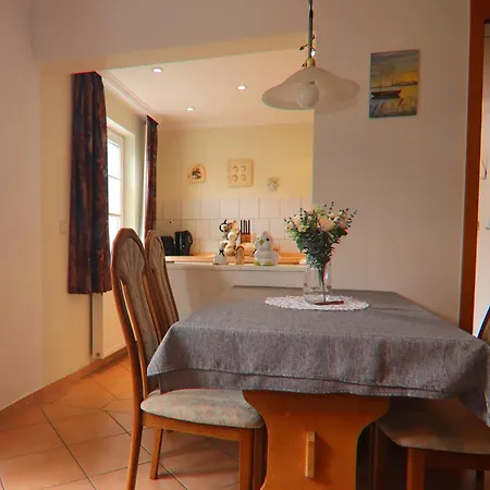 Casa vacanze Ferienhaeuser Am Teich, Zinnowitz, Cleaning Included Zinnowitz