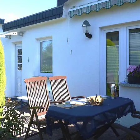Ferienhaeuser Am Teich, Zinnowitz, Cleaning Included Casa vacanze *