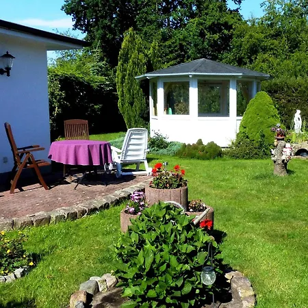 Ferienhaeuser Am Teich, Zinnowitz, Cleaning Included Casa vacanze Zinnowitz