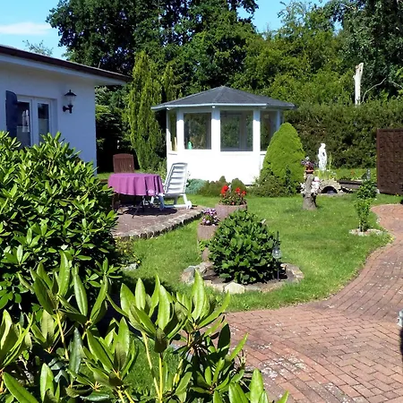 Ferienhaeuser Am Teich, Zinnowitz, Cleaning Included Casa vacanze