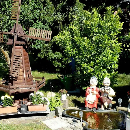 Ferienhaeuser Am Teich, Zinnowitz, Cleaning Included * Zinnowitz