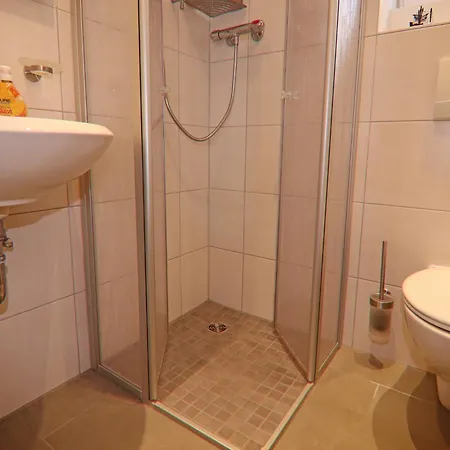 Casa vacanze Ferienhaeuser Am Teich, Zinnowitz, Cleaning Included Zinnowitz