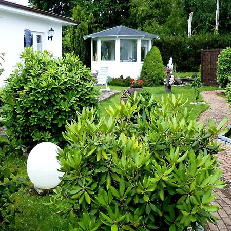 Ferienhaeuser Am Teich, Zinnowitz, Cleaning Included Casa vacanze